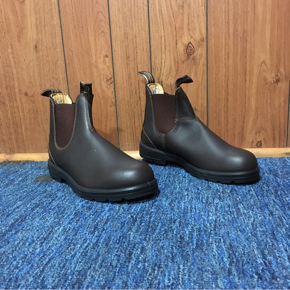 New With Box Blundstone Pull-on Boots Walnut